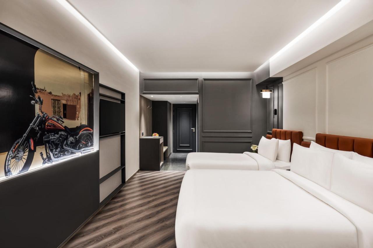Ramada Encore By Wyndham Indore Nipania Екстер'єр фото